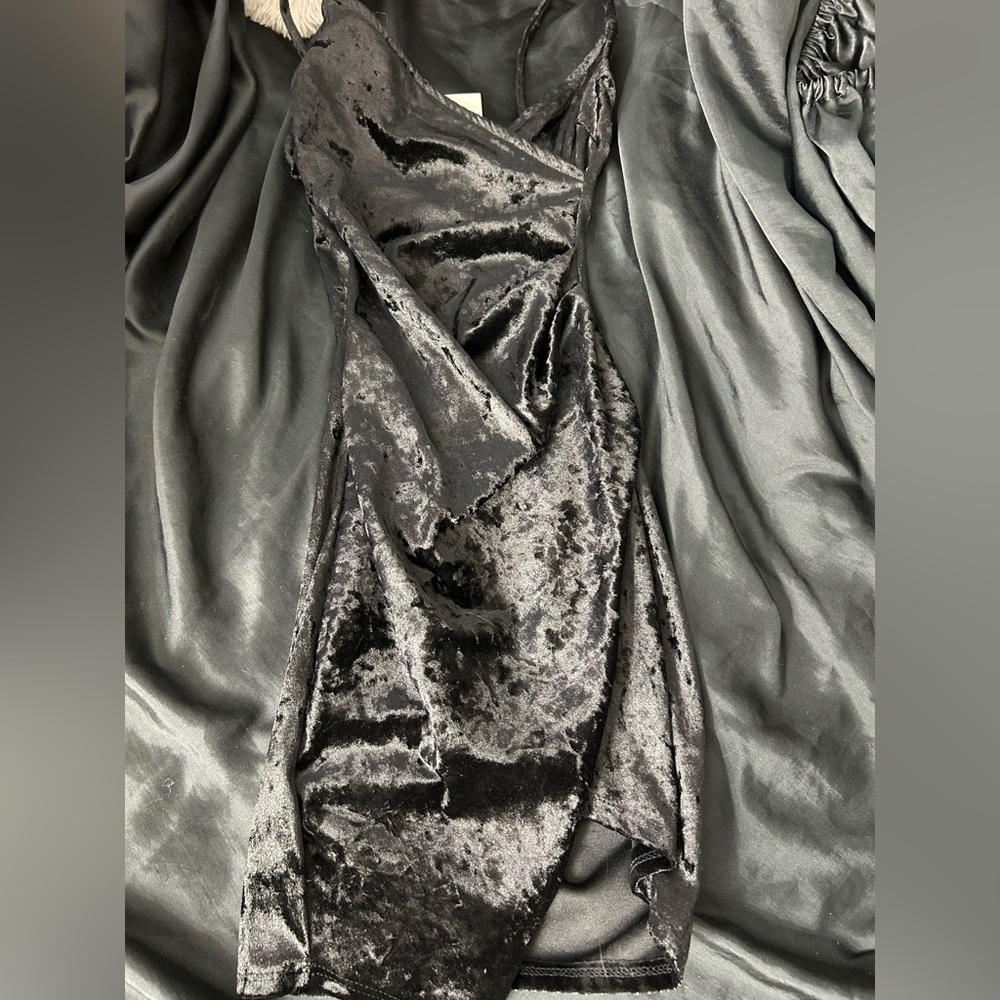 Golden State Black Garment